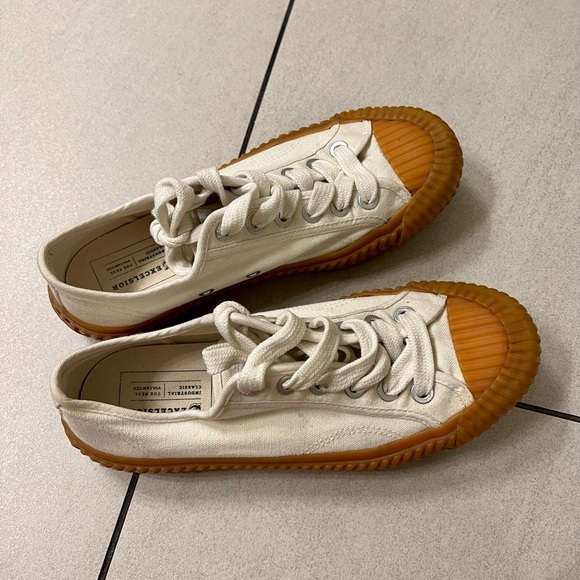 Excelsior Bolt Lo Shoes Beige Women Size 7 - Picture 2 of 2